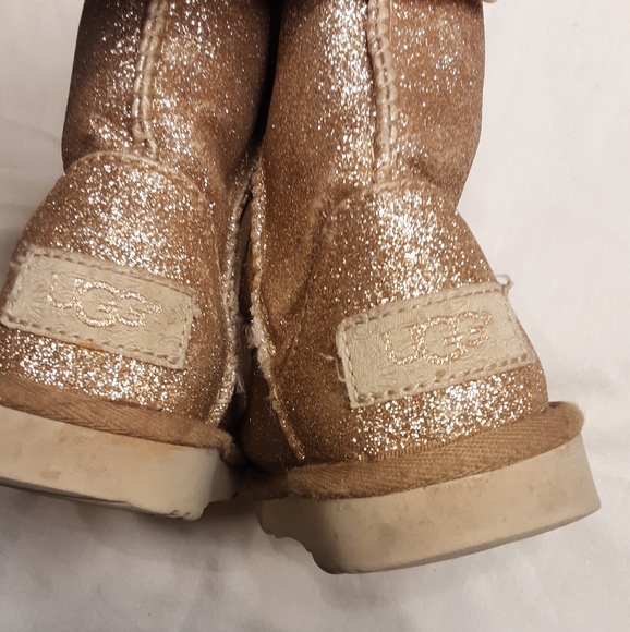 UGG - Picture 5 of 6